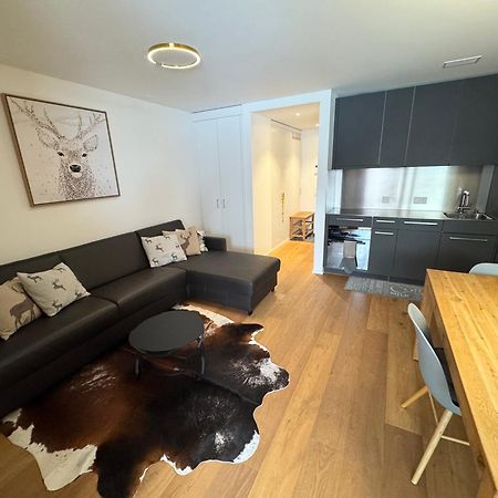 Beautiful Sunny New 1 Bed Apt Флімс Екстер'єр фото