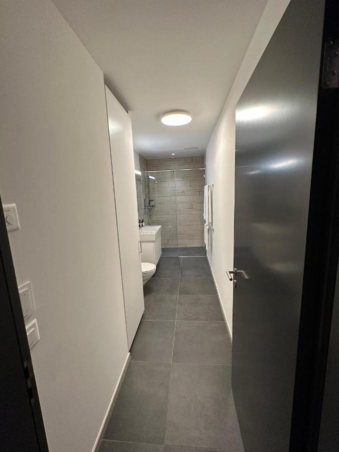 Beautiful Sunny New 1 Bed Apt Флімс Екстер'єр фото