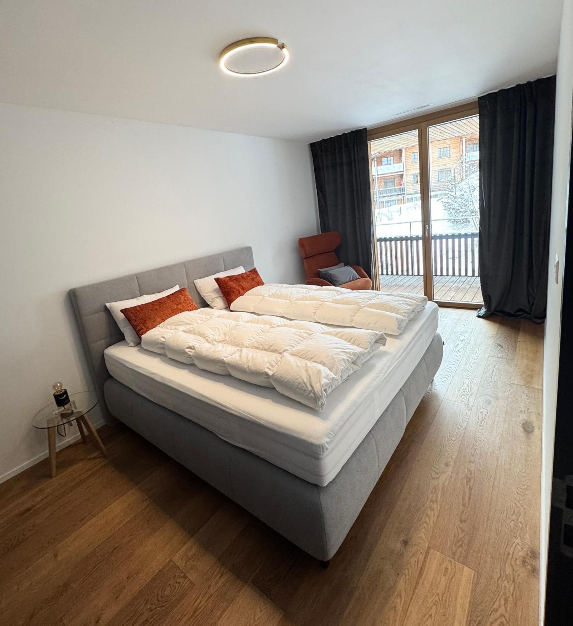 Beautiful Sunny New 1 Bed Apt Флімс Екстер'єр фото