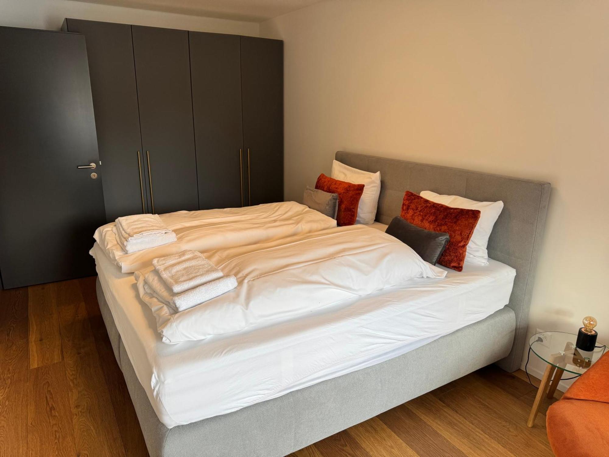 Beautiful Sunny New 1 Bed Apt Флімс Екстер'єр фото
